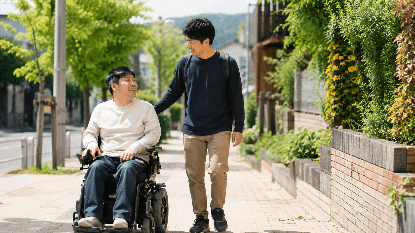 장애인활동지원 확인 기준을 상담 장면으로 표현한 케어수첩 복지정보 이미지